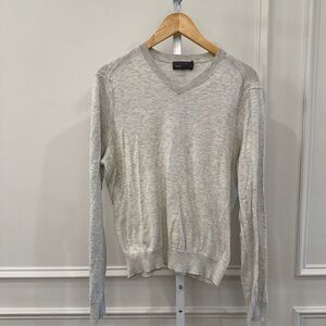 Vince Gray V-Neck Sweater Men’s Medium